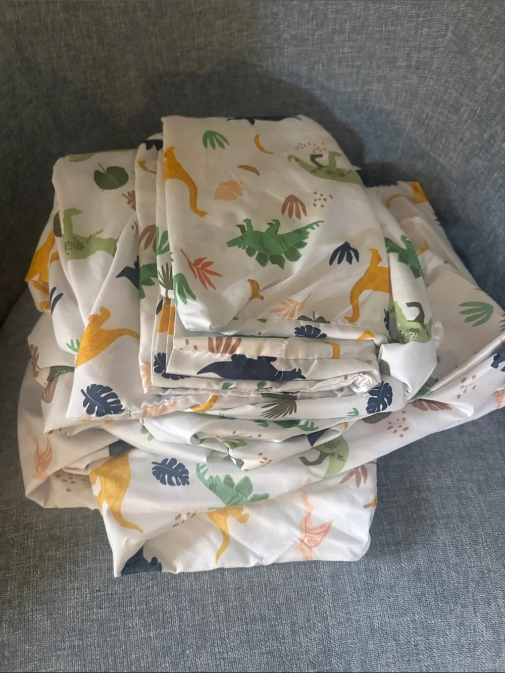 Queen Pillowfort dinosaur sheet set
